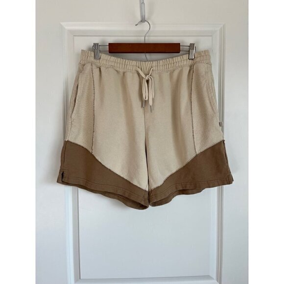 Shorts - Picture 1 of 3